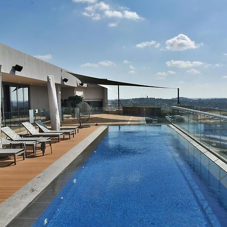 Menlyn Maine Luxury Rentals Претория Экстерьер фото