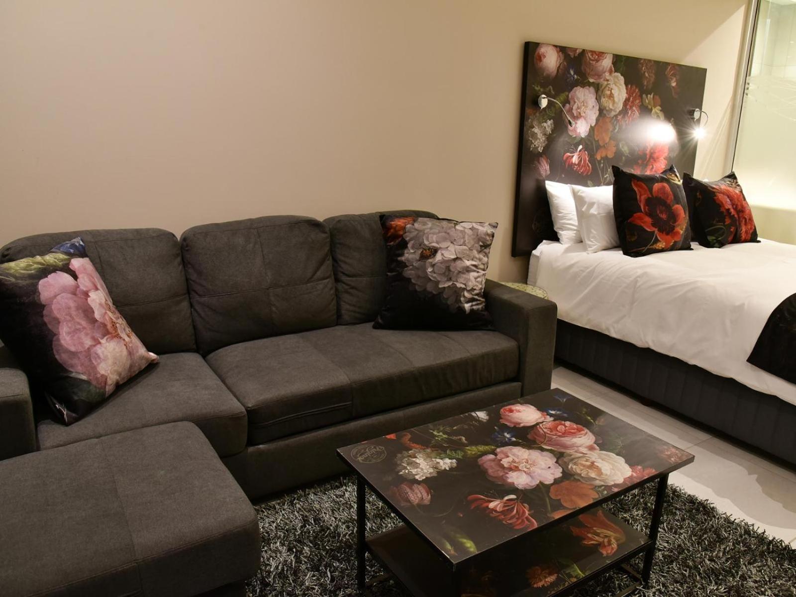 Menlyn Maine Luxury Rentals Претория Номер фото