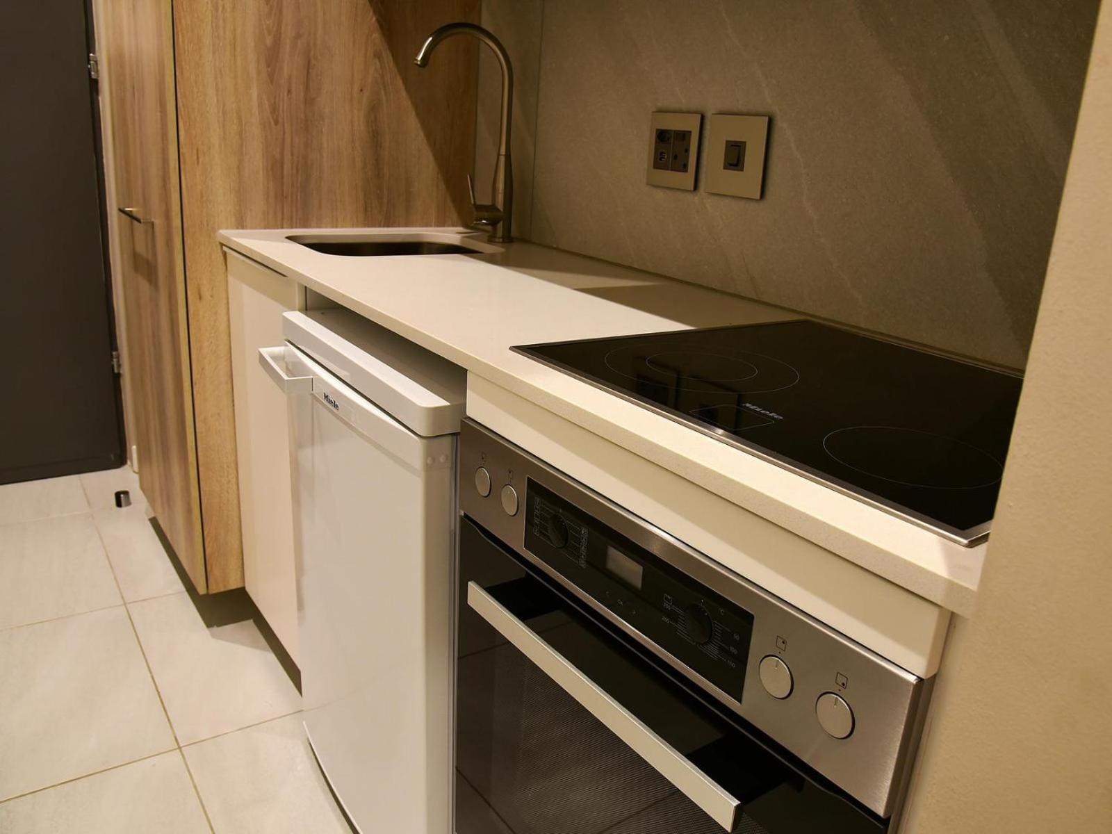 Menlyn Maine Luxury Rentals Претория Номер фото
