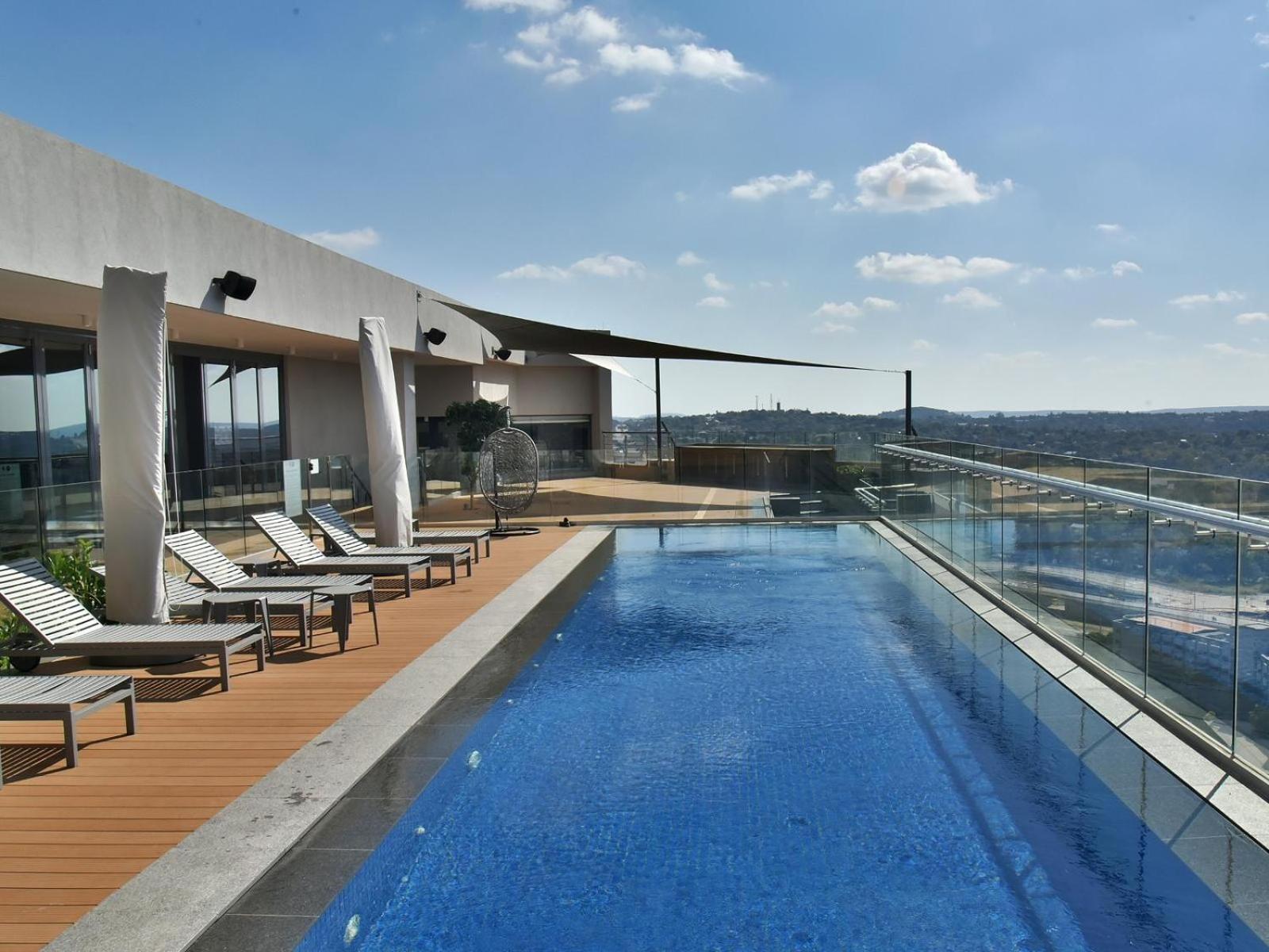 Menlyn Maine Luxury Rentals Претория Экстерьер фото