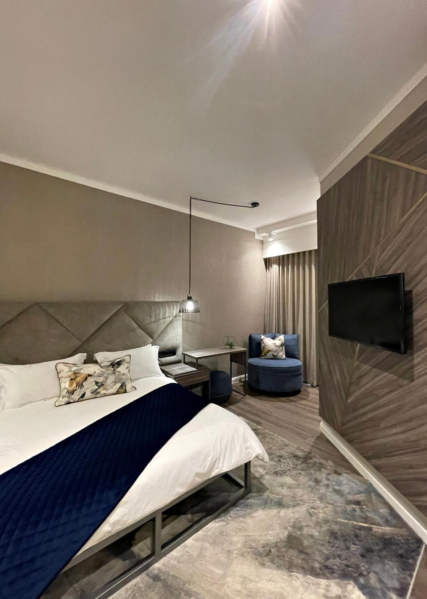 Menlyn Maine Luxury Rentals Претория Экстерьер фото