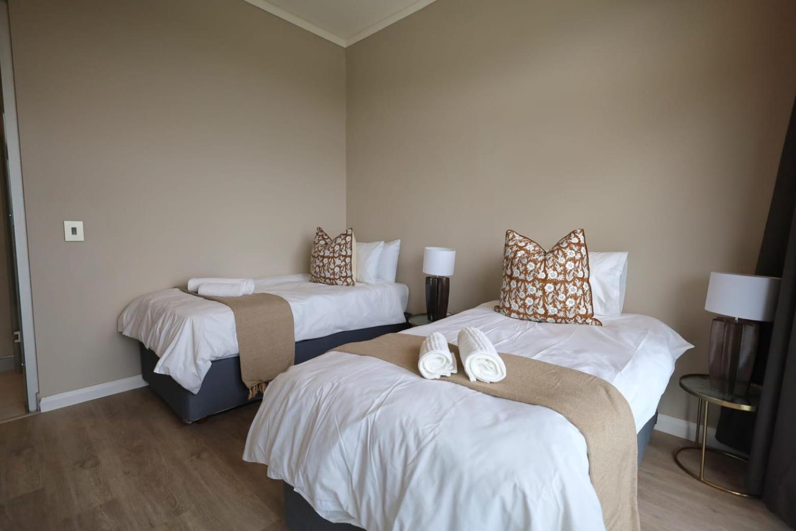 Menlyn Maine Luxury Rentals Претория Экстерьер фото