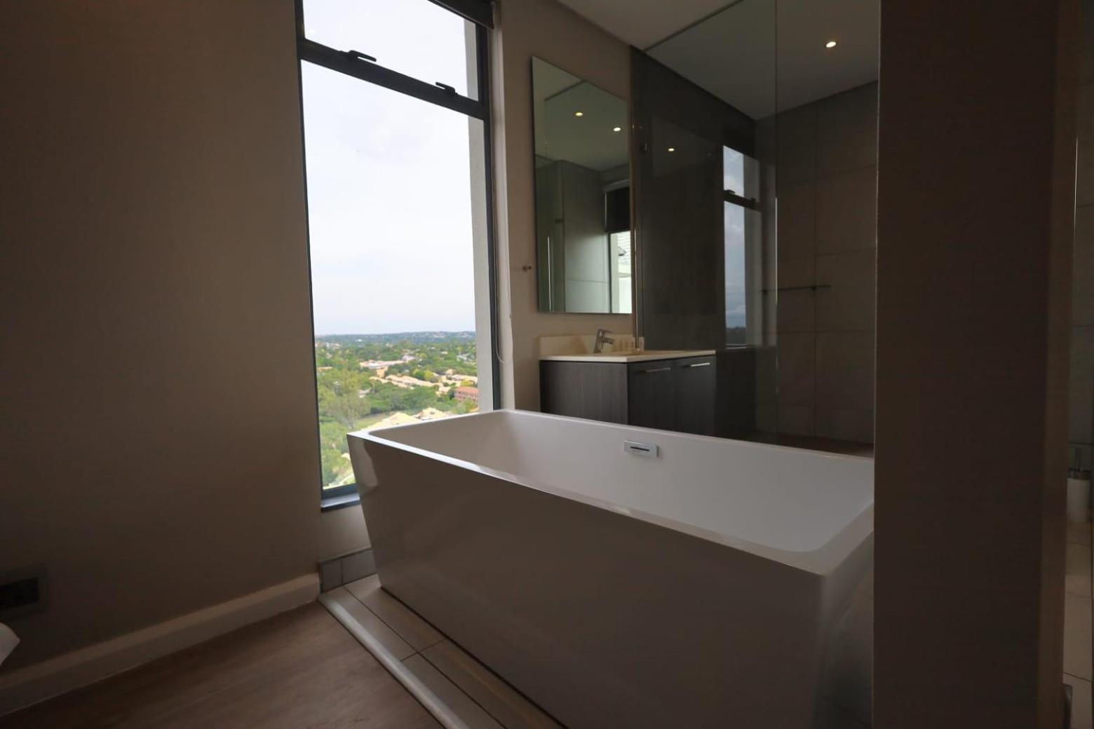 Menlyn Maine Luxury Rentals Претория Экстерьер фото
